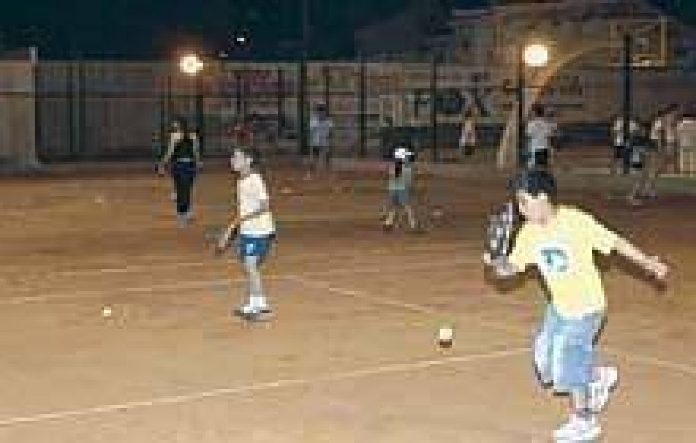 El tenis convoc� m�s de 80 chicos de varias ciudades del interior