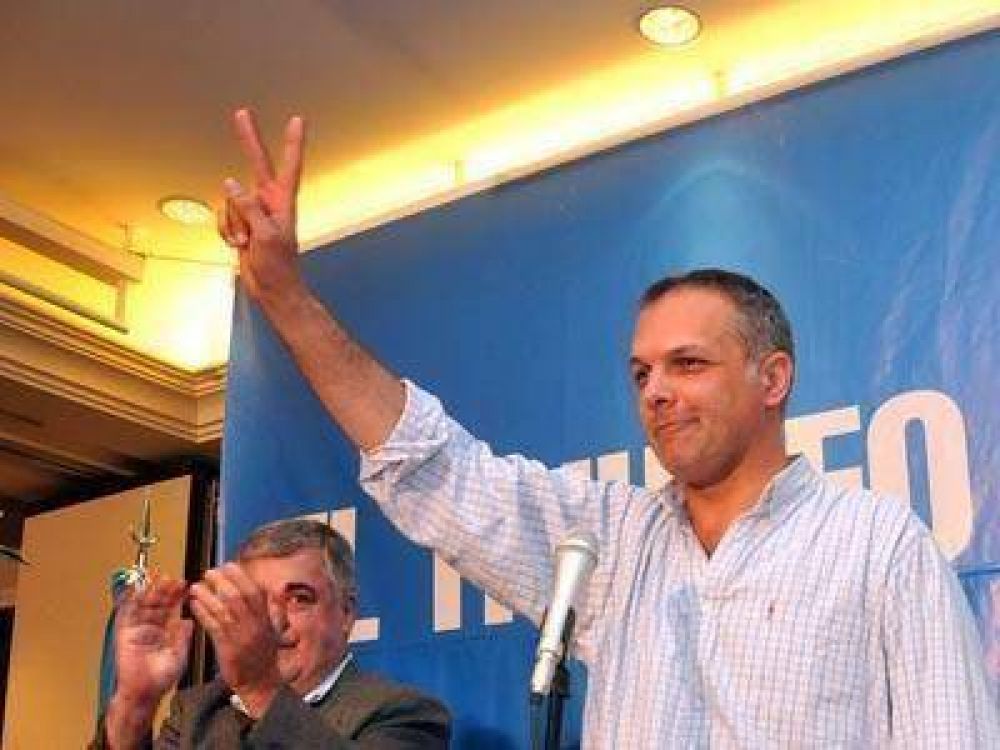 Mart�n Buzzi es el nuevo gobernador de Chubut