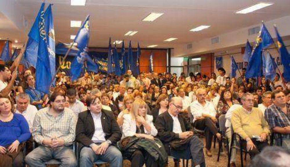 El FPV adelant� que armar� listas propias para cargos municipales y legislativos 