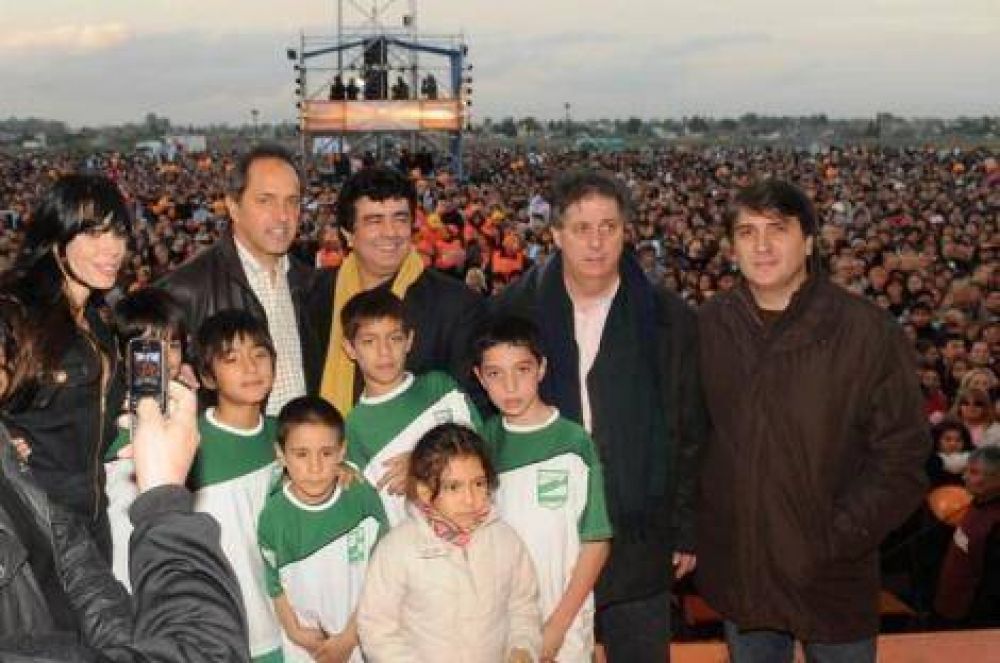 Scioli y Espinoza repasaron las obras que se ejecutan en el distrito