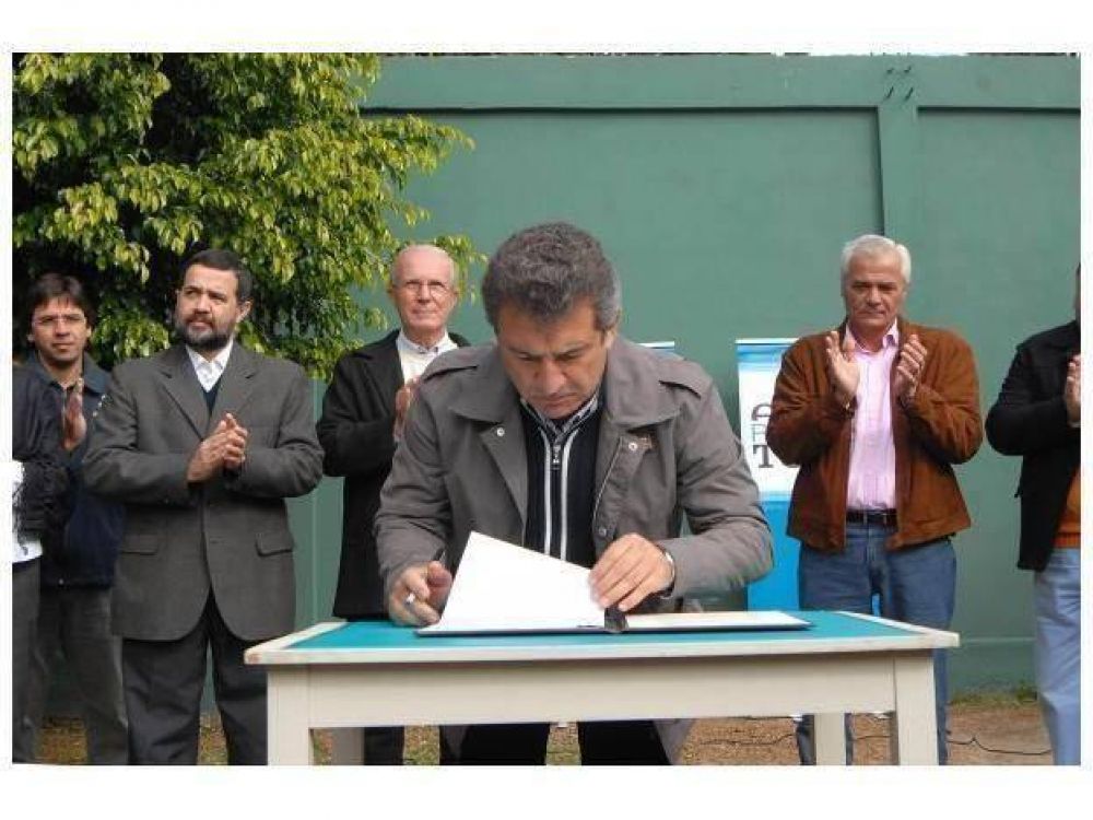Licitan las obras del gas natural para el hospital de Col�n