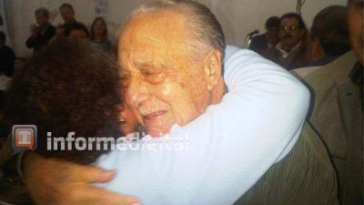 El hist�rico Vairetti pidi� el voto para el PJ en un emotiv�simo discurso 