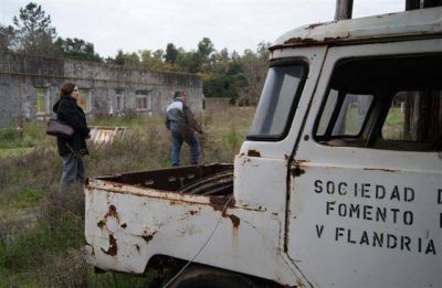 LUJ�N - LA INTENDENTA ACOMPA�O AL INTERVENTOR EN LA TOMA DE POSECION DE LA SOCIEDAD DE FOMENTO DE VILLA FLANDRIA