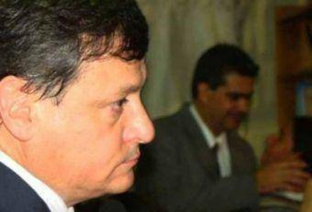 Peppo: "El vicegobernador deber�a dar un paso al costado"