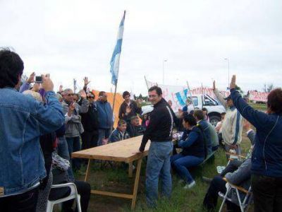 Polic�as Autoconvocados cumplen 11 d�as en la rotonda de S�enz Pe�a �sin respuesta�