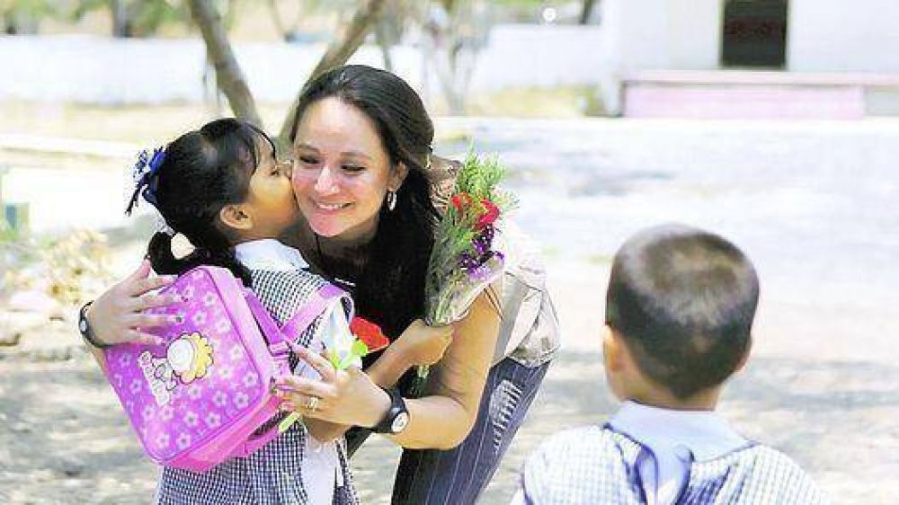 Con canciones, protegi� a sus alumnos de un tiroteo en M�xico
