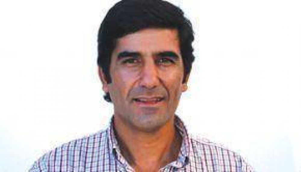 EN SAN LORENZO, PARRA ACUSA A GONZA DE NEGARLE INFORMACI�N