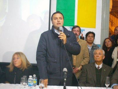Daniel Ivoskus inaugur� un centro pol�tico del Frente para la Victoria