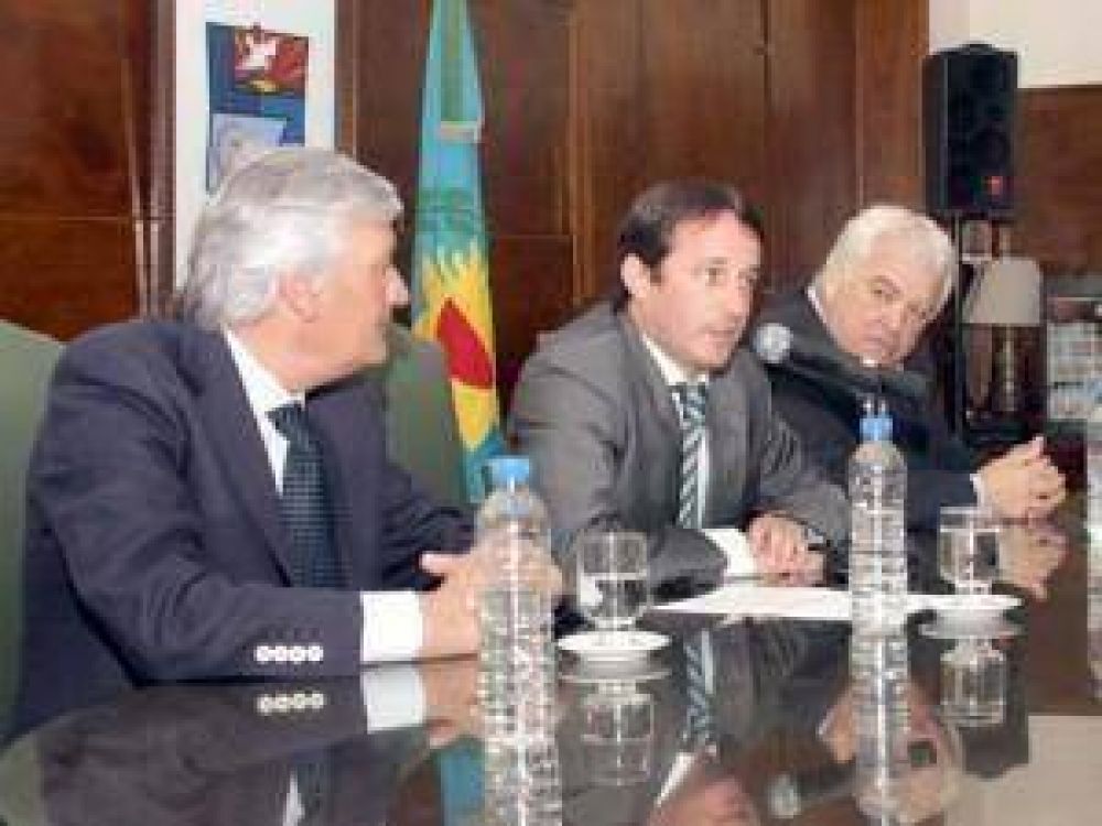 Mart�n Insaurralde se reuni� con su Gabinete para analizar la gesti�n