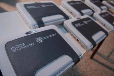 Se entregar�n 1724 netbooks a alumnos de Luj�n