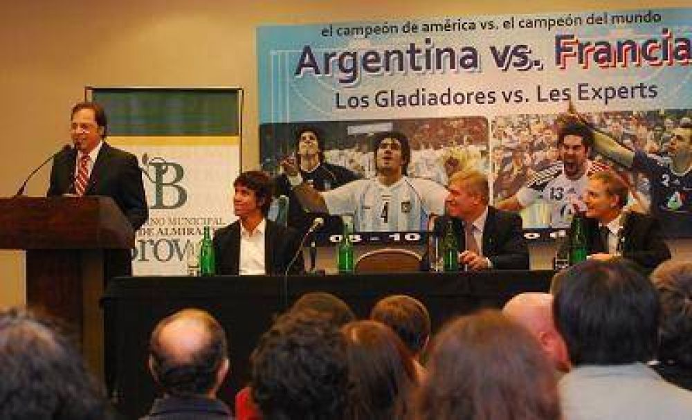 "Hoy ya son 250 mil los vecinos que practican alg�n tipo de deporte" 