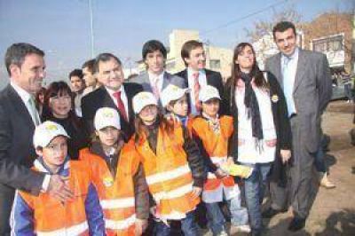 Estudiantes de Florencio Varela multan a infractores de tr�nsito