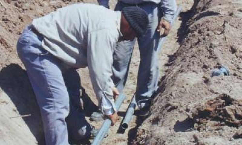 Instalan m�s de 300 km de redes de agua potable en Lavalle