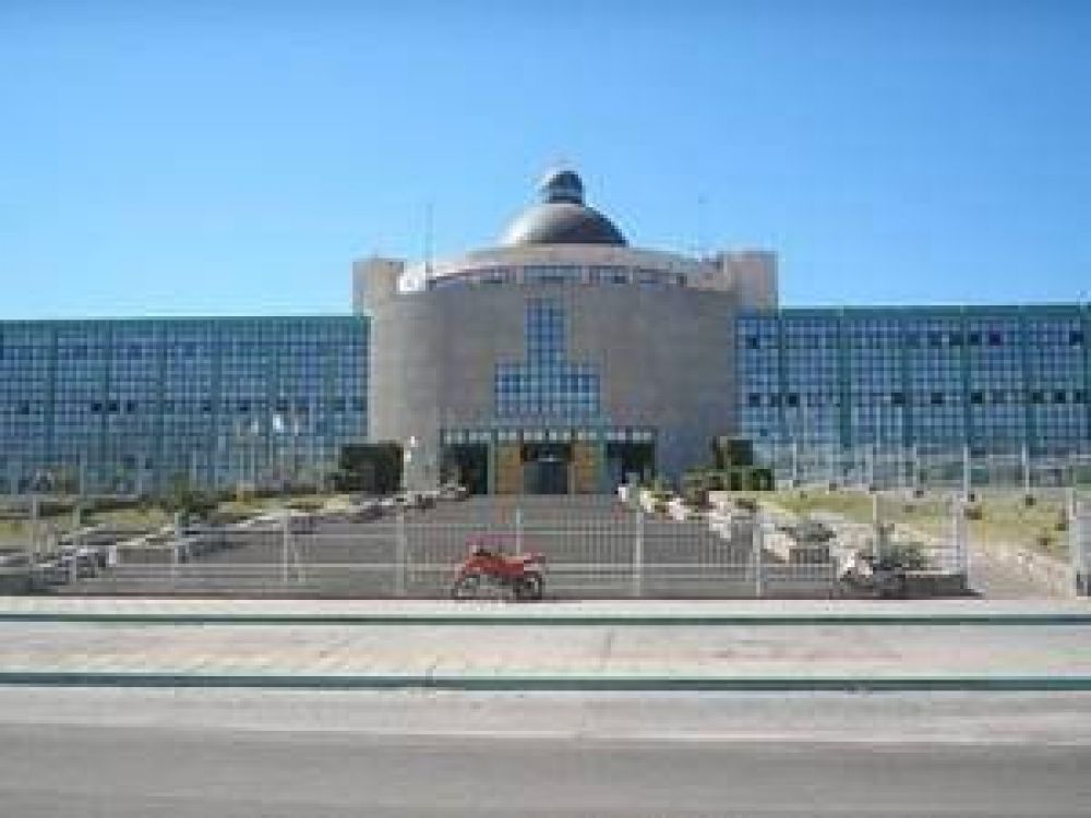 Diputados aprob� enmienda constitucional