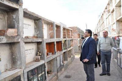 Trabajan en la construcci�n de nuevos nichos