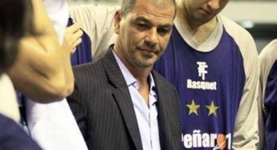El DT de Pe�arol valor� la experiencia del equipo para jugar estos partidos