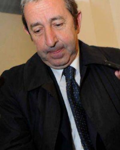 Cobos confirm� que no ser� candidato