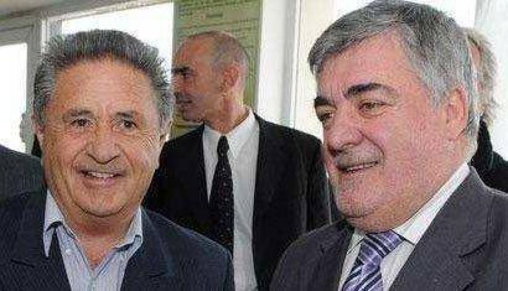 Dios los cr�a y el viento los amontona: Duhalde llevar�a a Das Neves de vice