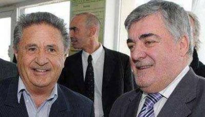 Dios los cr�a y el viento los amontona: Duhalde llevar�a a Das Neves de vice