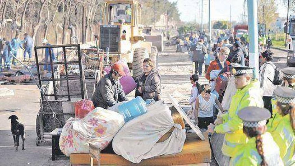 Tras 7 meses desalojaron otra toma en el Bajo Flores