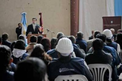 El gobernador Urtubey lanzo el Programa Nacional "Argentina Trabaja"