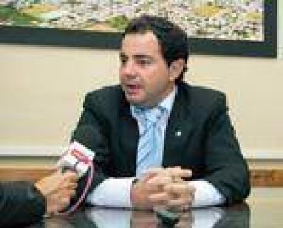  Lisandro Bonelli renunci� a su cargo para dedicarse a la campa�a