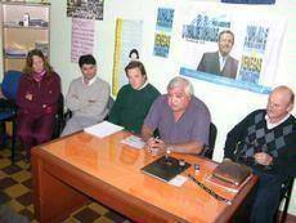 El sector duhaldista comenz� su trabajo de cara a las elecciones