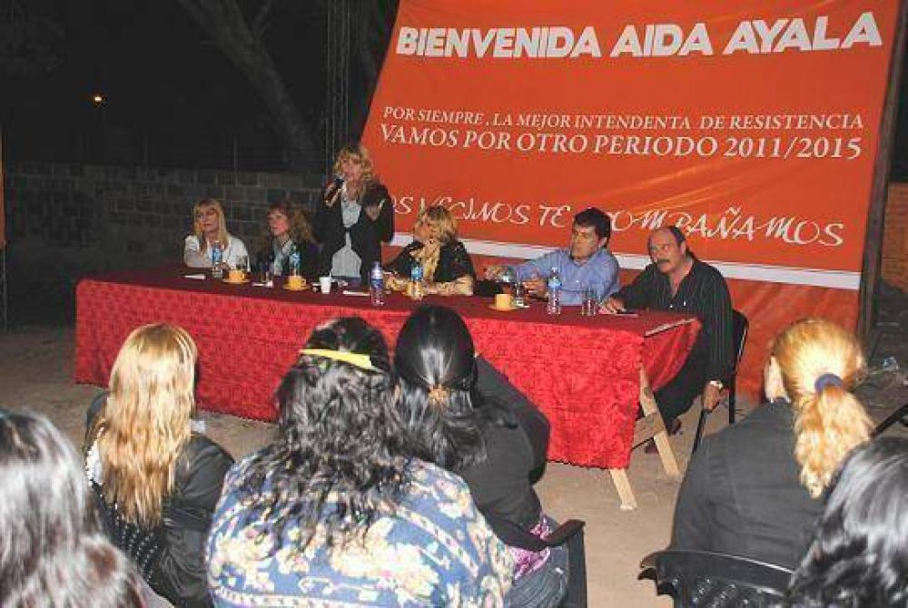 Peronistas disidentes y vecinos independientes apoyan a A�da Ayala