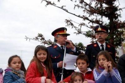 Bomberos realiz� su muestra anual