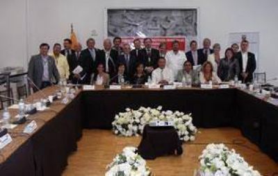 Marina Riofr�o: Reuni�n de parlamentarios latinoamericanos en Ecuador 	