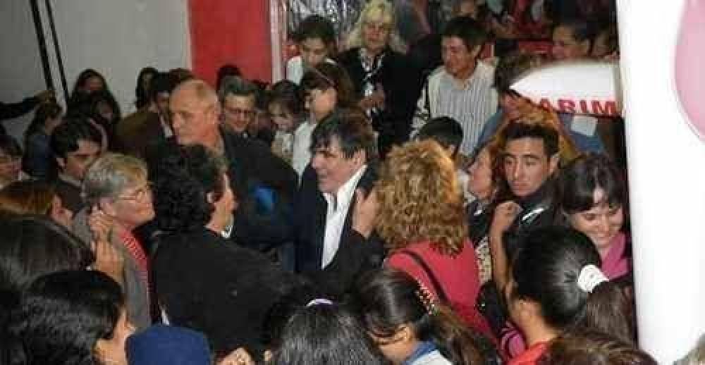 Peche lanz� su candidatura para la intendencia de S�enz Pe�a