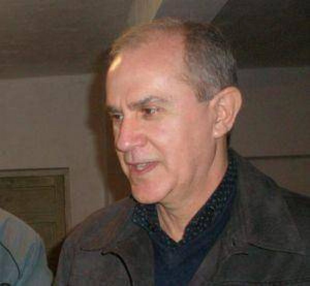 Nikisch dice que Capitanich tiene diplomas pero no ve los problemas cotidianos de la gente