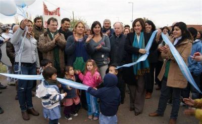 LUJ�N - ACTO DE INAUGURACION DEL NUEVO PAVIMENTO EN EL BARRIO LUCHETTI EN OPEN DOOR