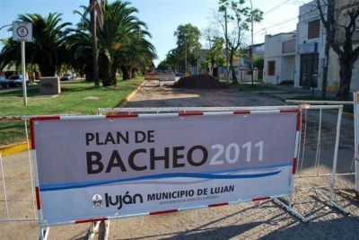 LUJ�N - CONTIN�A PLAN DE BACHEO