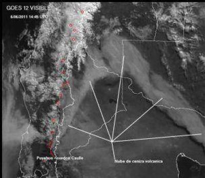 Desde las 19 horas cae ceniza volc�nica en la localidad de 25 de Mayo