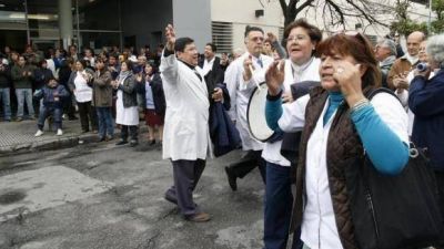 El Gobierno se vio forzado a respaldar a los directores de los hospitales
