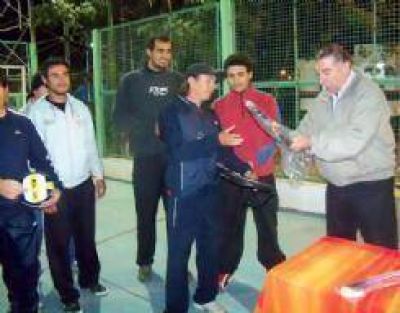 Fr�as: lanzaron �El Futuro en tus manos�