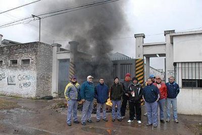 Protesta en una textil por suspensiones y amenazas de despidos