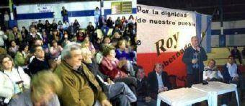 Nikisch: �S�lo se ejecutan 12 mil viviendas de las 47 mil prometidas"