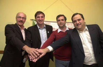 El acuerdo De Narv�ez-Alfons�n abre una inc�gnita a nivel local