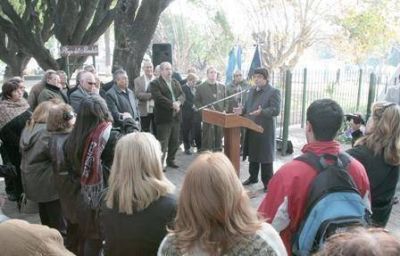 Espinoza homenaje� a los periodistas en su d�a