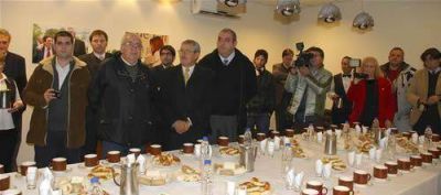 DAR�O D�AZ P�REZ AGASAJ� A LA PRENSA 