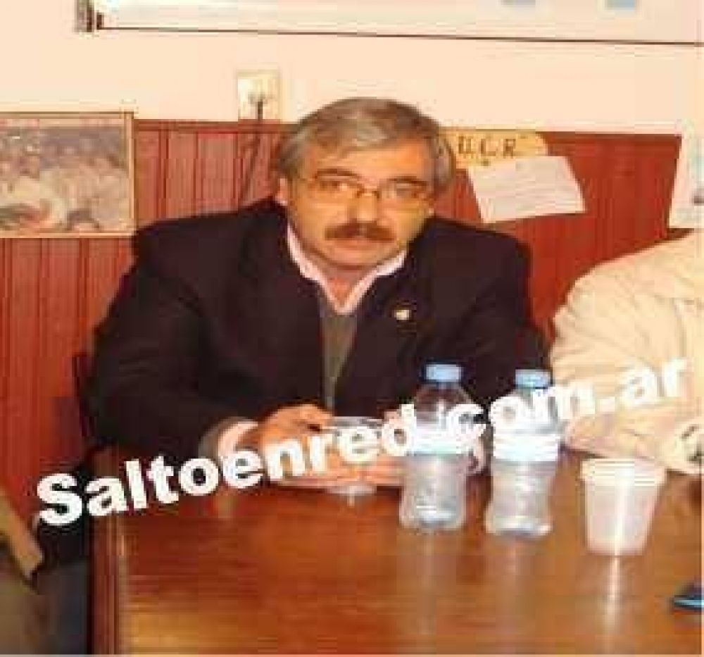 "Me he puesto el overol para trabajar en el partido... Hoy me pongo el saco de candidato�"