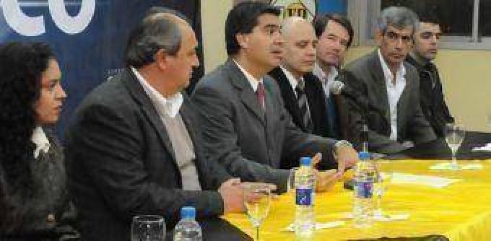 Se presentaron cinco ofertas para la pavimentaci�n de la Ruta 7
