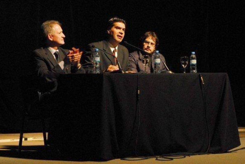 El Gobernador present� Chac�, el documental que rescata la historia chaque�a