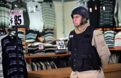 M�ltiple allanamiento en shopping Peatonal