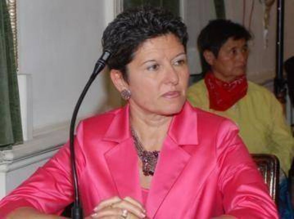 Cuestionan la decisi�n de rematar 32 lotes en Reta