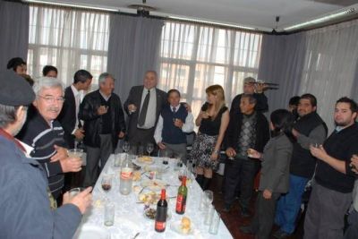 PTE. PER�N - REGUEIRO HOMENAJE� A COMUNICADORES SOCIALES