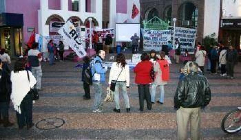 La CTA reclam� en la Plaza Seca