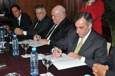 El Municipio de Malvinas Argentinas y la UBA suscribieron un convenio
